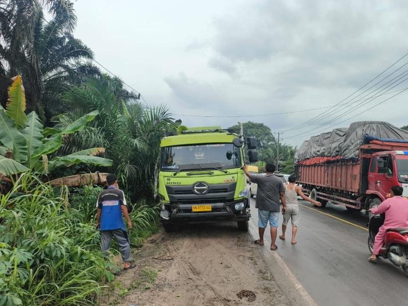 2025-10-10-4418Amira macet.jpg